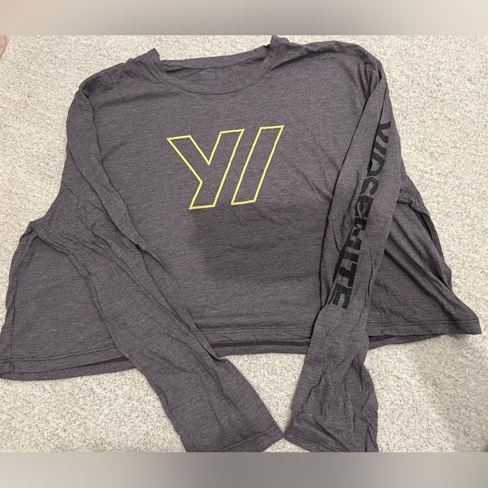 James Perse Y/OSEMITE Tech Jersey Cropped Tee
Sz 4